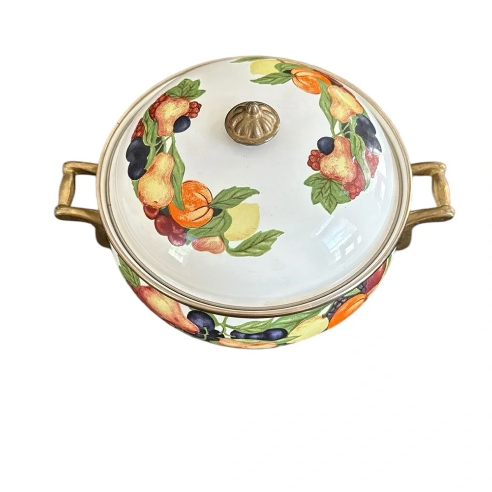 Vintage Regency Club 2.5 Quart Dutch Oven Enamel Pot/lid With Brass Handles